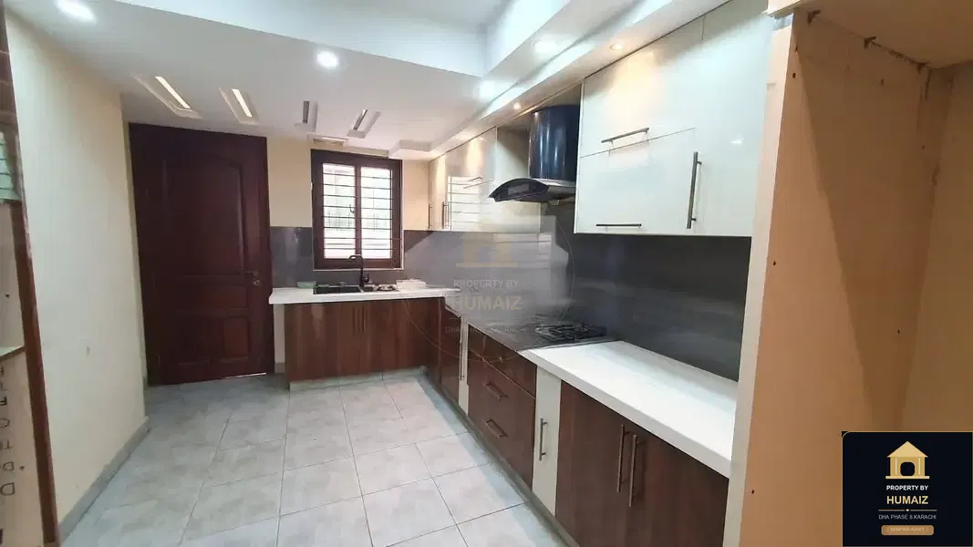 500 Sq. Yd. 6-Bedroom Luxury Villa (6 Bath, Residence 11) on Zulfiqar Commercial For Sale in DHA Phase 8 Karachi — Photograph 3