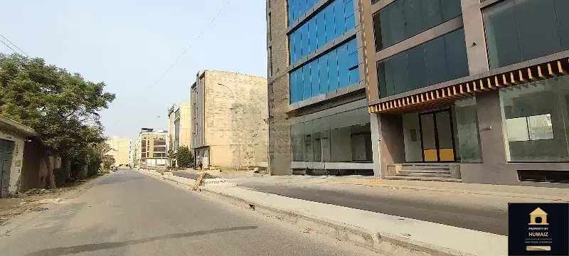189 Sq. Yd. Commercial Retail Shop (Basement, Unit 1) on Al-Murtaza Commercial For Rent in DHA Phase 8 Karachi — Photograph 3