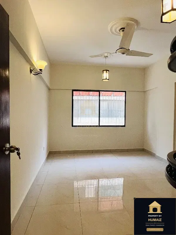500 Sq. Yd. 6-Bedroom Luxury Villa (6 Bath, Residence 1) in Khayaban-e-Iqbal For Sale in DHA Phase 8 Karachi — Photograph 3