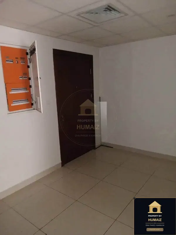 3-Bedroom Luxury Apartment (3 Bath, Suite 34) at Pearl Towers For Rent in DHA Phase 8 Karachi — Photograph 16