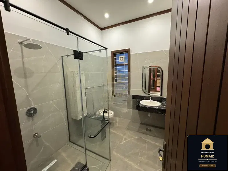 700 Sq. Yd. 6-Bedroom Luxury Villa on Khayaban-e-Faisal For Rent in DHA Phase 8 Karachi — Photograph 17