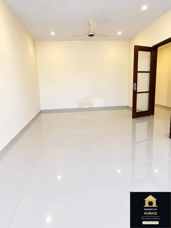 3-Bedroom Upper/Lower Portion (4 Bath, Unit 101) in DHA Phase 8 For Rent in DHA Phase 8 Karachi — Photograph 4