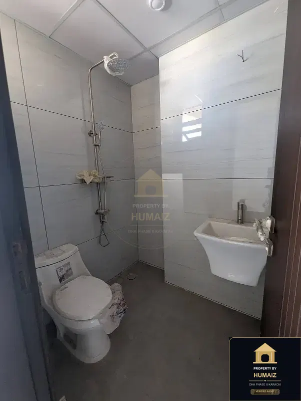 3-Bedroom Luxury Apartment (Brand New, 4 Bath, Suite 20) on Al-Murtaza Commercial For Sale in DHA Phase 8 Karachi — Photograph 7