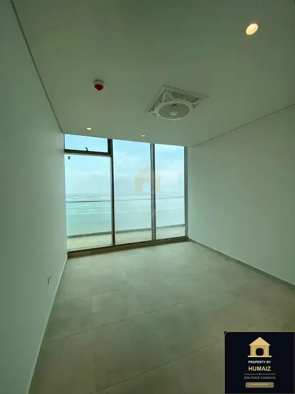2-Bedroom Luxury Apartment (Sea Facing, 3 Bath, Suite 25) at The Views For Rent in DHA Phase 8 Karachi — Photograph 2