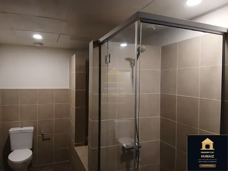 3-Bedroom Luxury Apartment (Sea Facing, 5 Bath, Suite 28) at Pearl Towers For Sale in DHA Phase 8 Karachi — Photograph 15