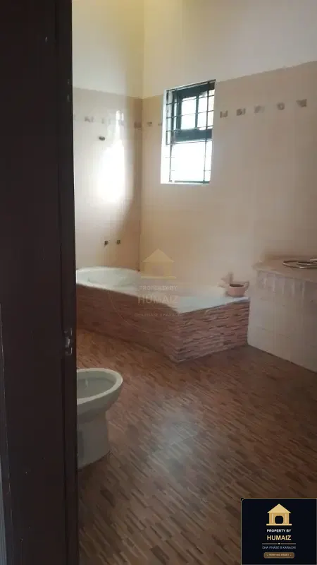 4-Bedroom Upper/Lower Portion (4 Bath, Unit 1) in DHA Phase 8 For Rent in DHA Phase 8 Karachi — Photograph 32