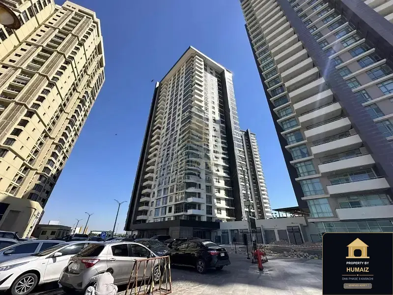 3-Bedroom Luxury Apartment (Sea Facing, 3 Bath, Suite 13) at Pearl Towers For Sale in DHA Phase 8 Karachi — Photograph 11