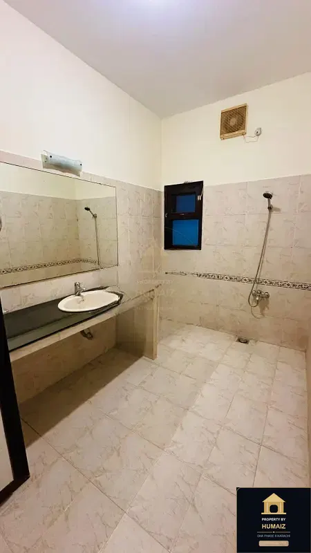 4-Bedroom Upper/Lower Portion (5 Bath, Unit 2) in DHA Phase 8 For Rent in DHA Phase 8 Karachi — Photograph 14