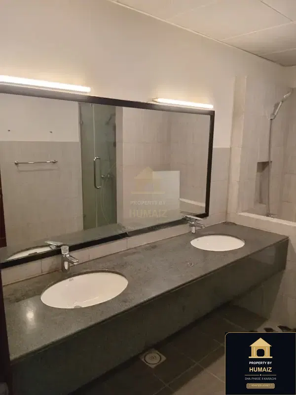 2-Bed Luxury Penthouse (Sea Facing, 4 Bath, Suite 2) at Reef Towers For Rent in DHA Phase 8 Karachi — Photograph 4