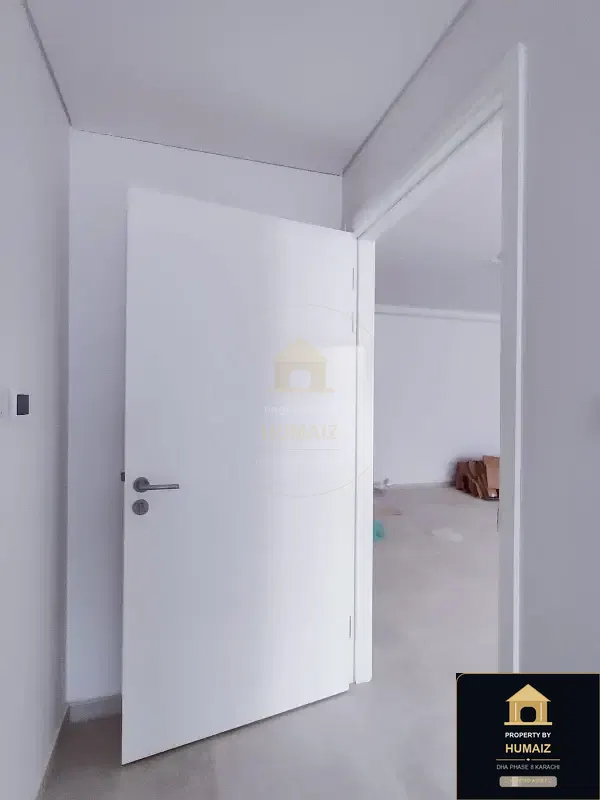 2-Bedroom Luxury Apartment (Boulevard Facing, 3 Bath, Suite 12) at The Views For Rent in DHA Phase 8 Karachi — Photograph 18