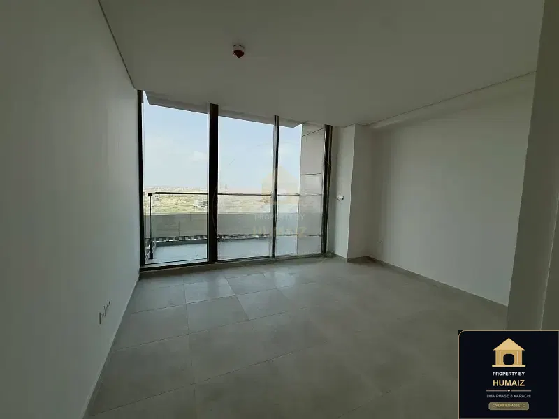 2-Bedroom Luxury Apartment (Boulevard Facing, 3 Bath, Suite 30) at The Views For Rent in DHA Phase 8 Karachi — Photograph 2