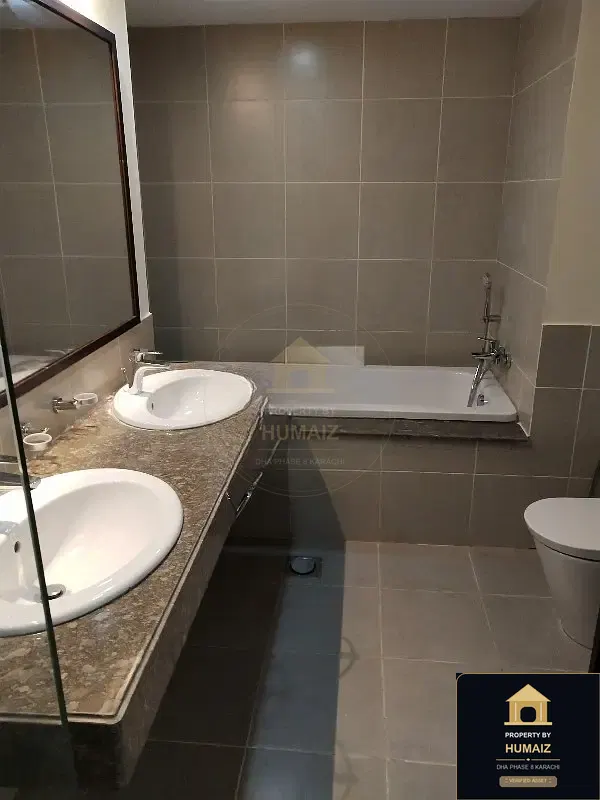 2-Bedroom Luxury Apartment (Sea Facing, 4 Bath, Suite 1) at Coral Towers For Sale in DHA Phase 8 Karachi — Photograph 11