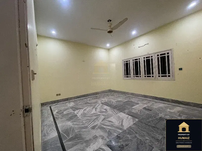 4-Bedroom Upper/Lower Portion (5 Bath, Unit 5) in DHA Phase 8 For Rent in DHA Phase 8 Karachi — Photograph 10