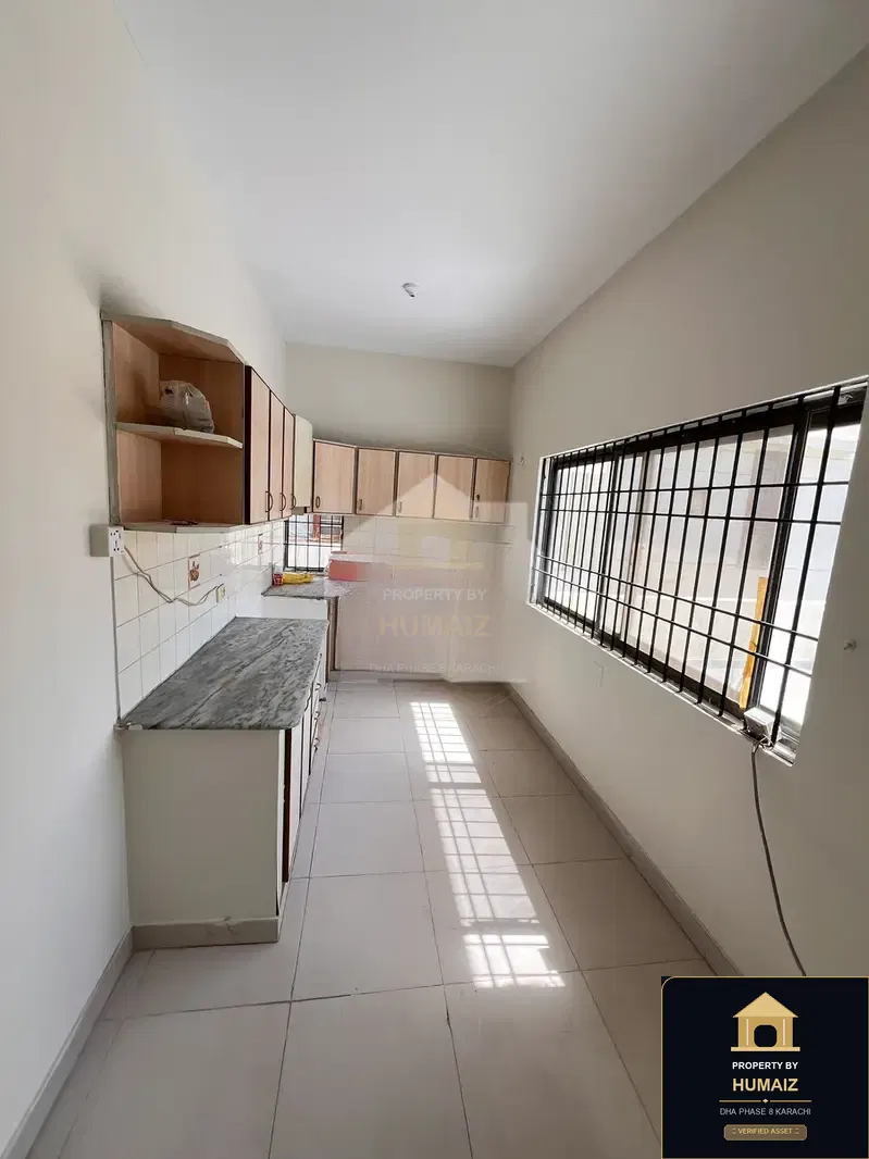 2-Bedroom Upper/Lower Portion (2 Bath, Unit 10) in DHA Phase 8 For Rent in DHA Phase 8 Karachi — Photograph 4