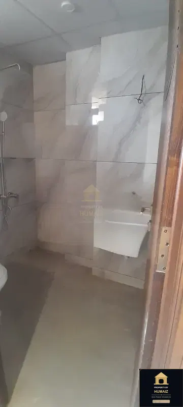 3-Bedroom Luxury Apartment (Brand New, 4 Bath, Suite 28) on Al-Murtaza Commercial For Sale in DHA Phase 8 Karachi — Photograph 10