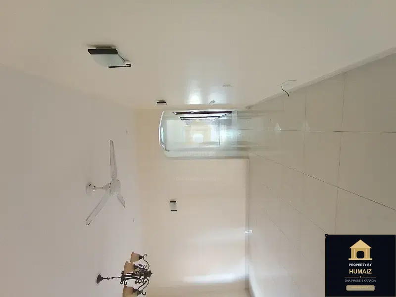3-Bedroom Upper/Lower Portion (4 Bath, Unit 13) in DHA Phase 8 For Rent in DHA Phase 8 Karachi — Photograph 4