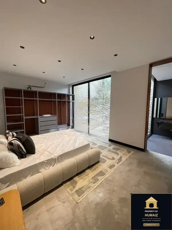 666 Sq. Yd. 5-Bedroom Luxury Villa (Basement, 5 Bath, Residence 9) in DHA Phase 8 For Sale in DHA Phase 8 Karachi — Photograph 8