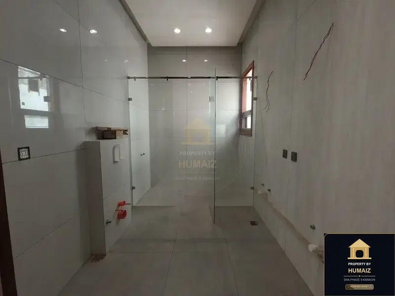 500 Sq. Yd. 6-Bedroom Luxury Villa (Brand New, 6 Bath, Residence 85) in DHA Phase 8 For Sale in DHA Phase 8 Karachi — Photograph 3
