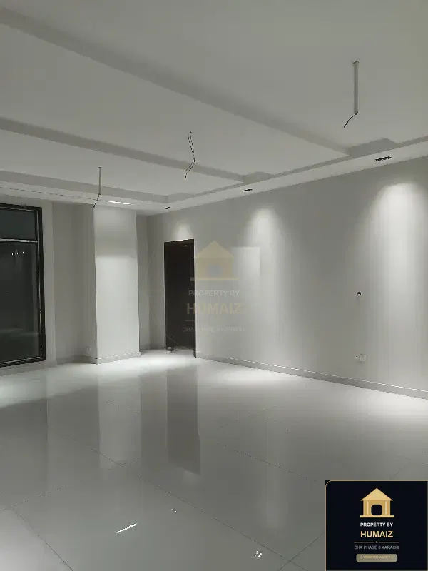3,000 Sq. Yd. 10-Bedroom Luxury Villa in DHA Phase 8 For Sale in DHA Phase 8 Karachi — Photograph 9