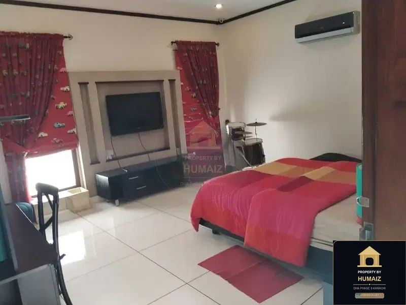 1,000 Sq. Yd. 6-Bedroom Luxury Villa (West Open, 6 Bath, Residence 40) in DHA Phase 8 For Sale in DHA Phase 8 Karachi — Photograph 5