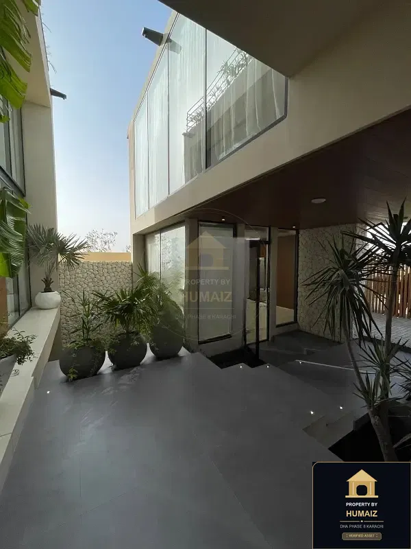 666 Sq. Yd. 5-Bedroom Luxury Villa (Basement, 5 Bath, Residence 9) in DHA Phase 8 For Sale in DHA Phase 8 Karachi — Photograph 11