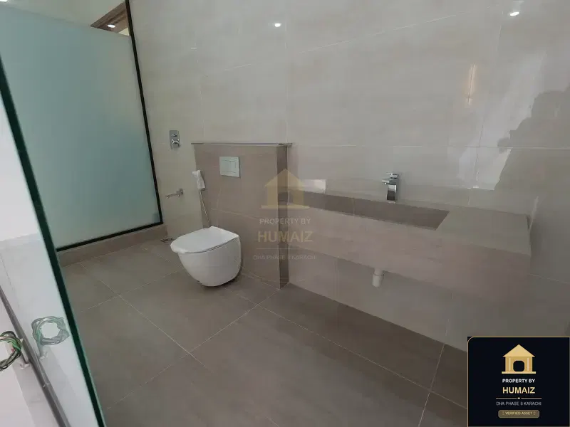 1,000 Sq. Yd. 11-Bedroom Luxury Villa in Zone A For Sale in DHA Phase 8 Karachi — Photograph 16