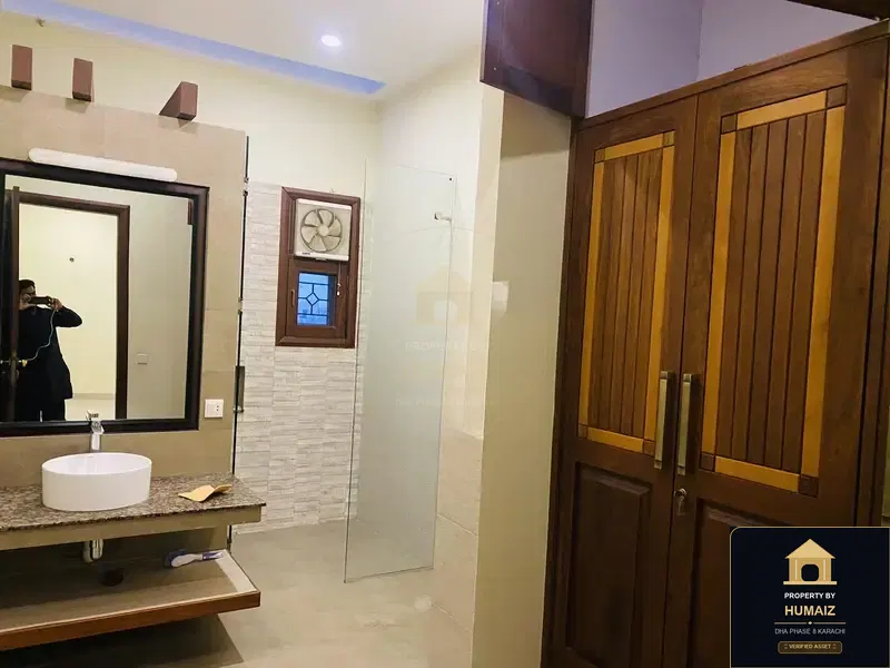 666 Sq. Yd. 6-Bedroom Luxury Villa (Basement, 7 Bath, Residence 1) in DHA Phase 8 For Rent in DHA Phase 8 Karachi — Photograph 23