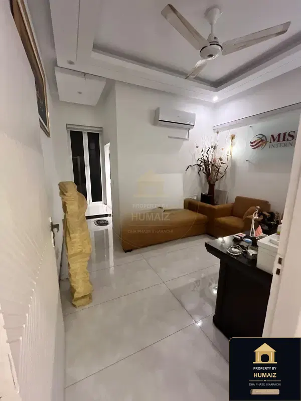 3-Bedroom Luxury Apartment (3 Bath, Suite 5) on Zulfiqar Commercial For Sale in DHA Phase 8 Karachi — Photograph 8