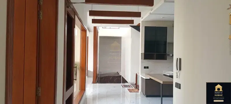 500 Sq. Yd. 8-Bedroom Luxury Villa (Basement, 7 Bath, Residence 2) in DHA Phase 8 For Sale in DHA Phase 8 Karachi — Photograph 12