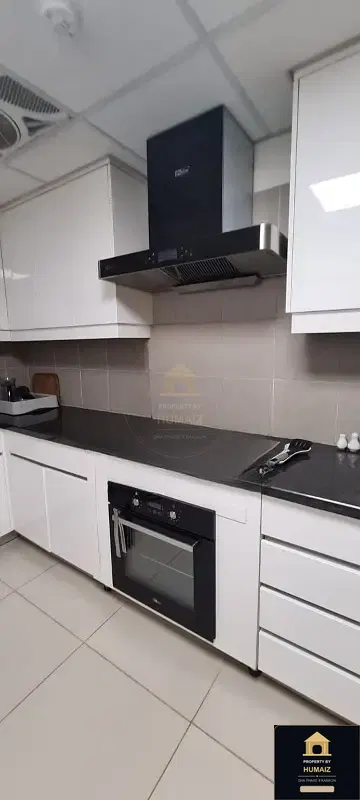 3-Bedroom Luxury Apartment (Sea Facing, 5 Bath, Suite 15) at Reef Towers For Rent in DHA Phase 8 Karachi — Photograph 9