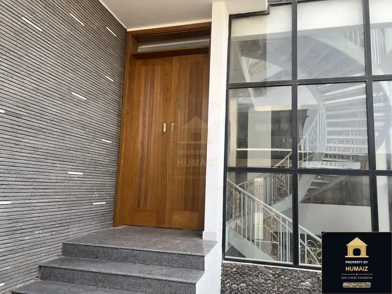 300 Sq. Yd. 5-Bedroom Luxury Villa (Basement, 5 Bath, Residence 10) in DHA Phase 8 For Sale in DHA Phase 8 Karachi — Photograph 2