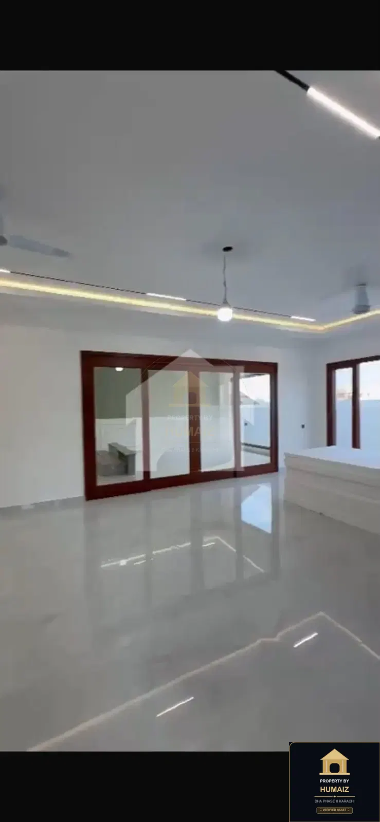 500 Sq. Yd. 6-Bedroom Luxury Villa (Basement, 6 Bath, Residence 5) on Zulfiqar Commercial For Sale in DHA Phase 8 Karachi — Photograph 11