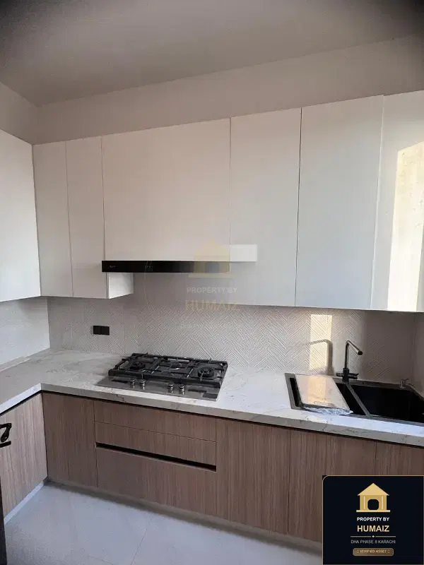 600 Sq. Yd. 6-Bedroom Luxury Villa (Basement, 7 Bath, Residence 3) in DHA Phase 8 For Sale in DHA Phase 8 Karachi — Photograph 9