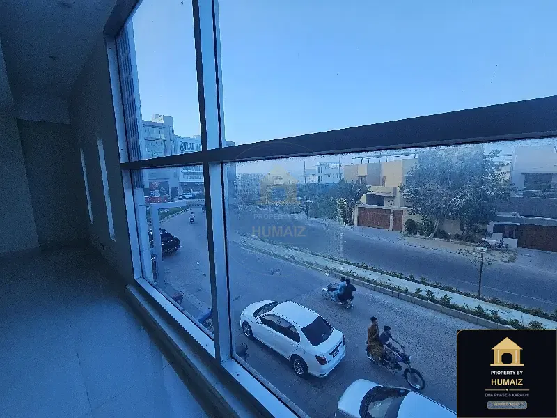 100 Sq. Yd. Commercial Building (Boulevard Facing, Unit 4) on Zulfiqar Commercial For Sale in DHA Phase 8 Karachi — Photograph 6