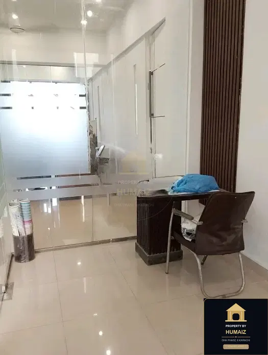 122 Sq. Yd. Commercial Retail Shop in DHA Phase 8 For Sale in DHA Phase 8 Karachi — Photograph 2