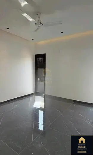 500 Sq. Yd. 3-Bedroom Luxury Villa (Basement, 3 Bath, Residence 3) in DHA Phase 8 For Rent in DHA Phase 8 Karachi — Photograph 5