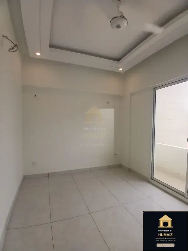 3-Bedroom Luxury Apartment (Brand New, 3 Bath, Suite 1) on Zulfiqar Commercial For Sale in DHA Phase 8 Karachi — Photograph 6
