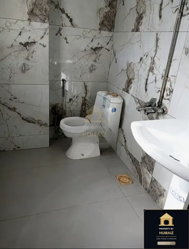 2-Bedroom Luxury Apartment (2 Bath, Suite 3) on Zulfiqar Commercial For Rent in DHA Phase 8 Karachi — Photograph 3