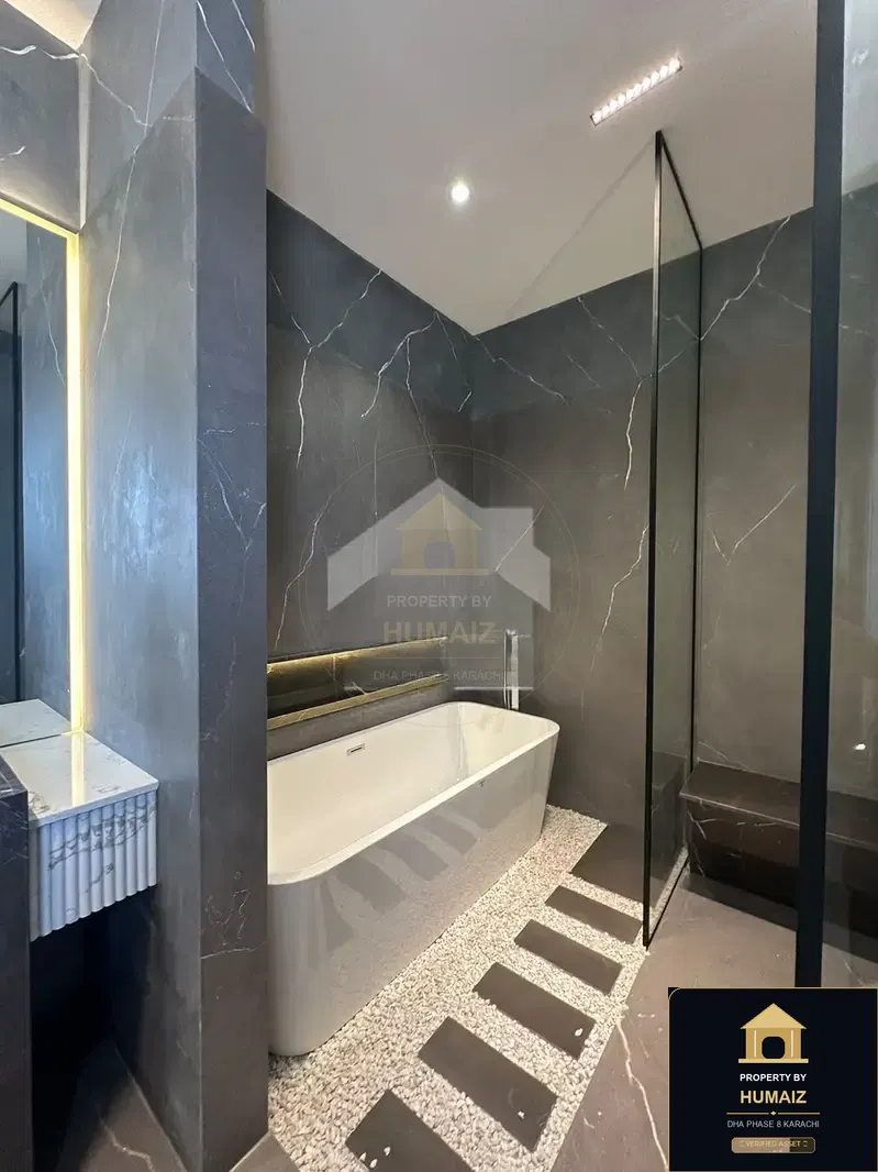 666 Sq. Yd. 6-Bedroom Luxury Villa (Basement, 7 Bath, Residence 10) in DHA Phase 8 For Sale in DHA Phase 8 Karachi — Photograph 11