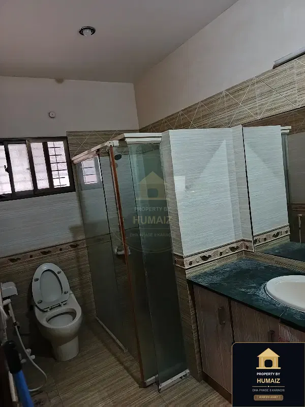 3-Bedroom Upper/Lower Portion (4 Bath, Unit 11) in DHA Phase 8 For Rent in DHA Phase 8 Karachi — Photograph 9