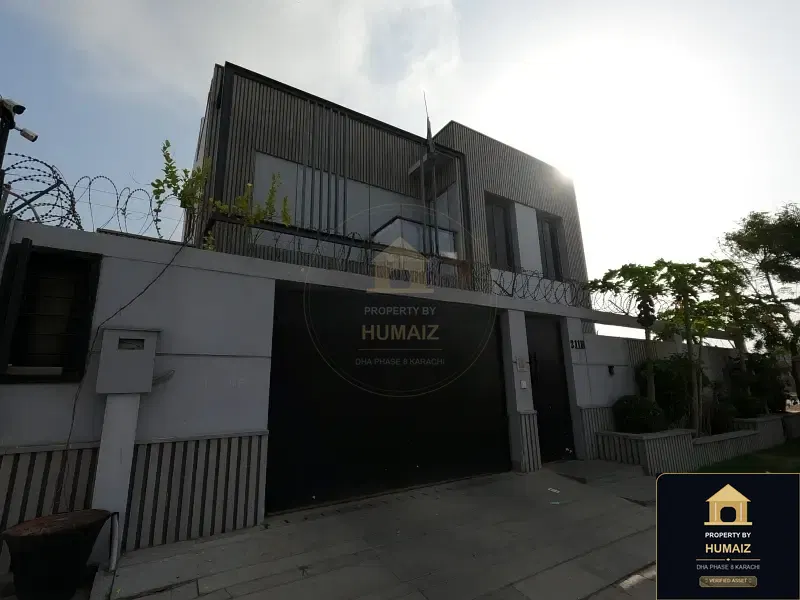 500 Sq. Yd. Architectural Villa (Residence 1) in DHA Phase 8 For Sale in DHA Phase 8 Karachi — Photograph 2