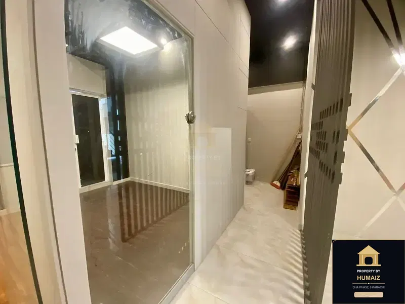 117 Sq. Yd. Corporate Office Space (Unit 4) on Al-Murtaza Commercial For Rent in DHA Phase 8 Karachi — Photograph 9