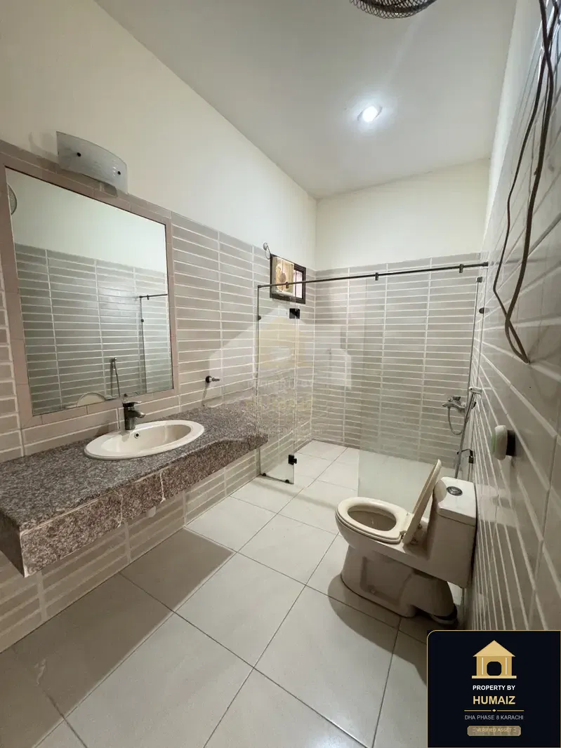 3-Bedroom Upper/Lower Portion (Boulevard Facing, 3 Bath, Unit 62) in DHA Phase 8 For Rent in DHA Phase 8 Karachi — Photograph 10