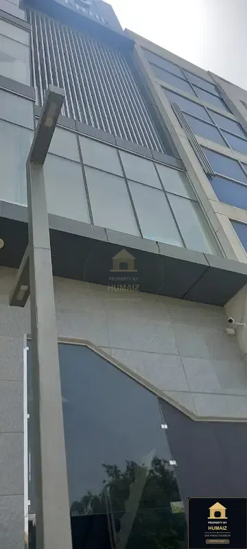 333 Sq. Yd. Corporate Office Space (Brand New, 2 Bath, Unit 1) in DHA Phase 8 For Rent in DHA Phase 8 Karachi — Photograph 4