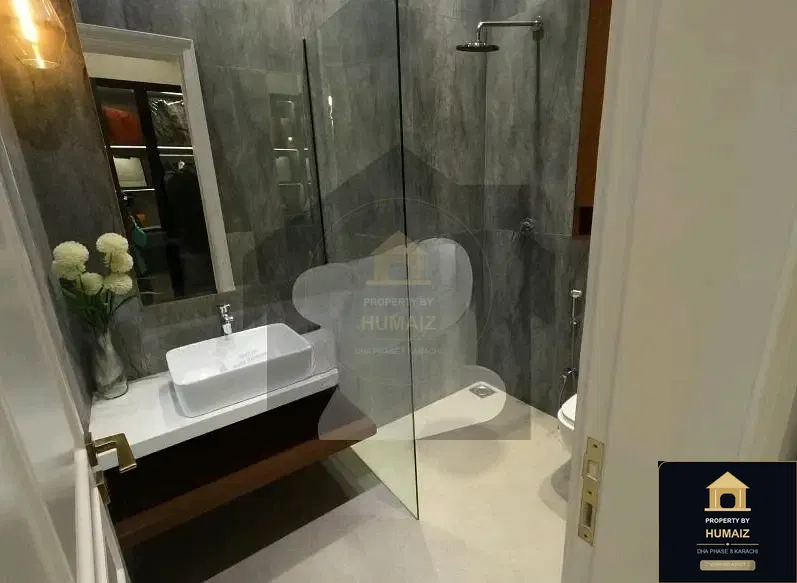 2-Bedroom Luxury Apartment (Sea Facing, 3 Bath, Suite 1) at Tower D For Sale in DHA Phase 8 Karachi — Photograph 4