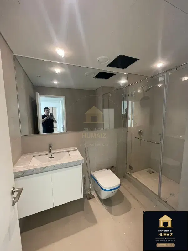 2-Bedroom Luxury Apartment (Sea Facing, 3 Bath, Suite 17) at The Views For Sale in DHA Phase 8 Karachi — Photograph 11