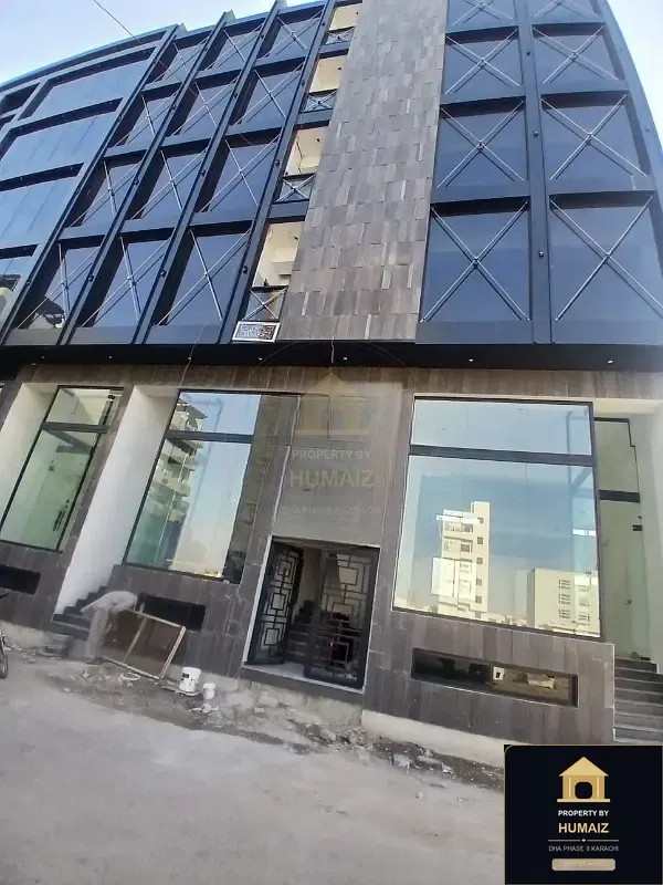 100 Sq. Yd. Commercial Retail Shop (Boulevard Facing, Unit 1) on Zulfiqar Commercial For Rent in DHA Phase 8 Karachi — Photograph 2
