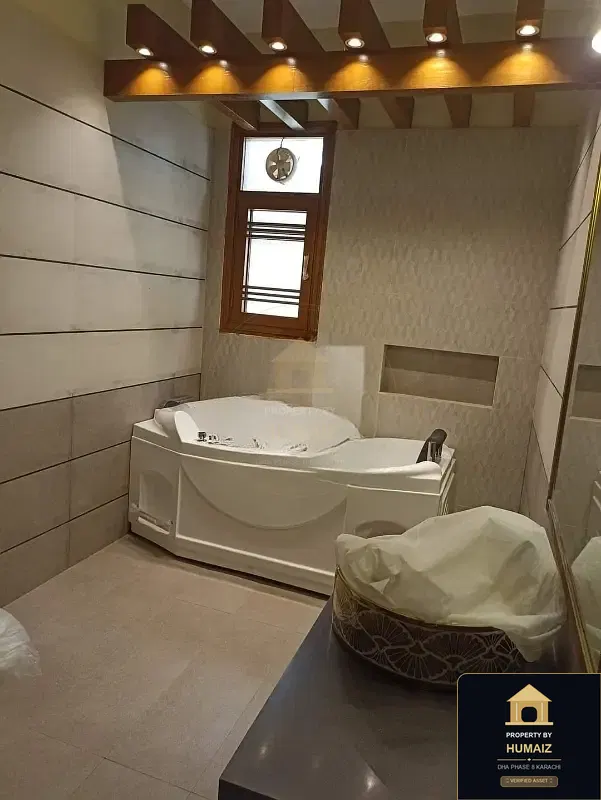 666 Sq. Yd. 8-Bedroom Luxury Villa in DHA Phase 8 For Sale in DHA Phase 8 Karachi — Photograph 15