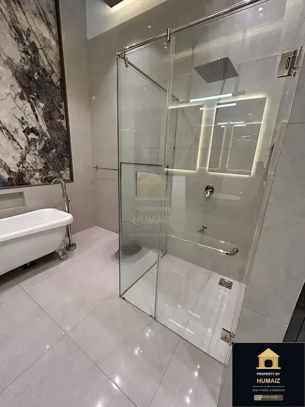 500 Sq. Yd. 6-Bedroom Luxury Villa in Zone C For Sale in DHA Phase 8 Karachi — Photograph 20