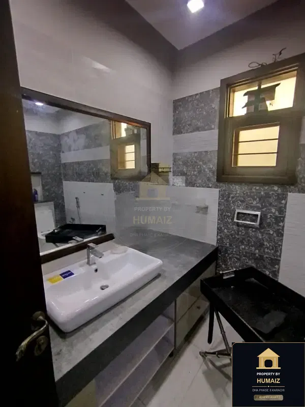 500 Sq. Yd. 5-Bedroom Luxury Villa (West Open, 6 Bath, Residence 18) in DHA Phase 8 For Sale in DHA Phase 8 Karachi — Photograph 13